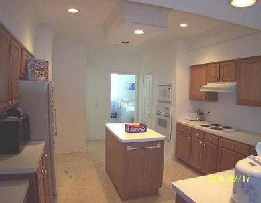 3rd image of 9430 KEEGANS WOOD