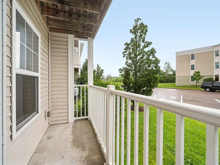 Hawks Meadows Apartments — Photo 5