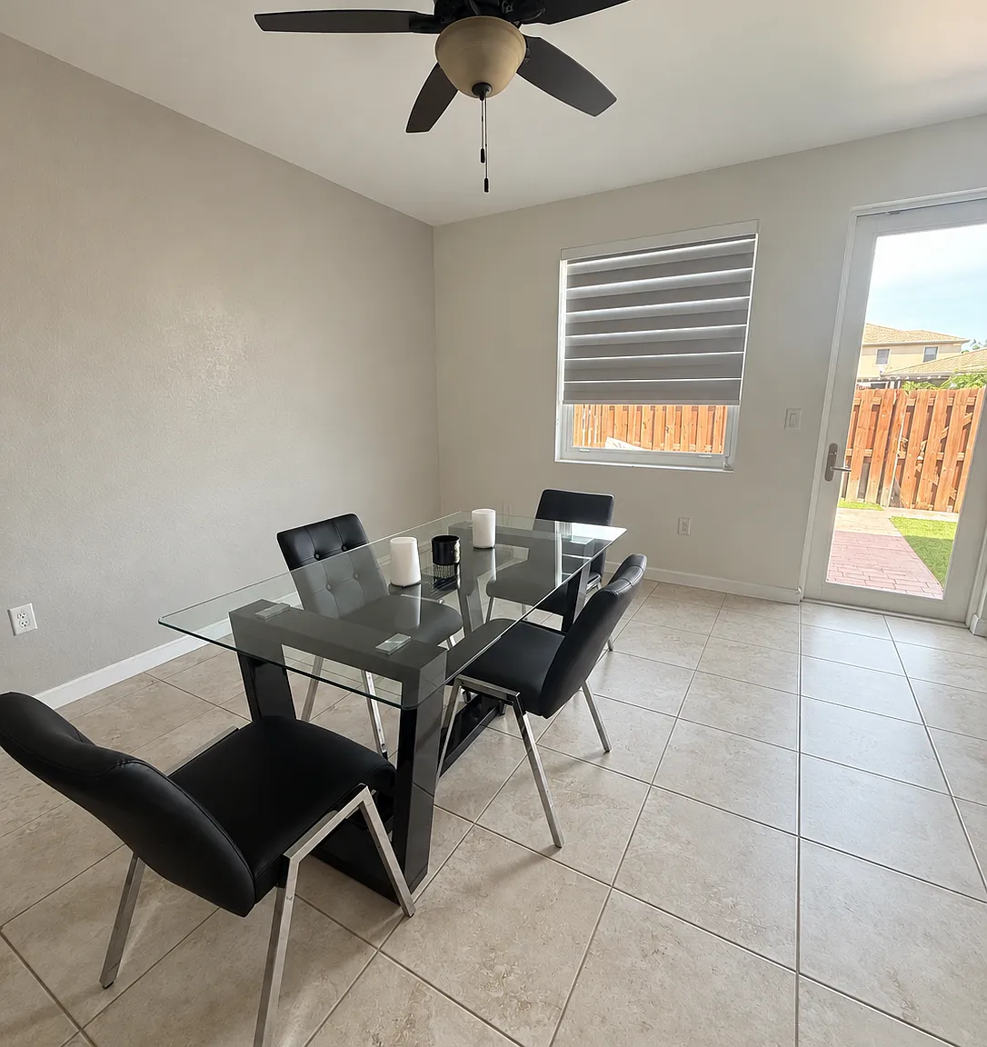 3 bed, 2.5 bath, 1587 sqft, $3,000 — Photo 2