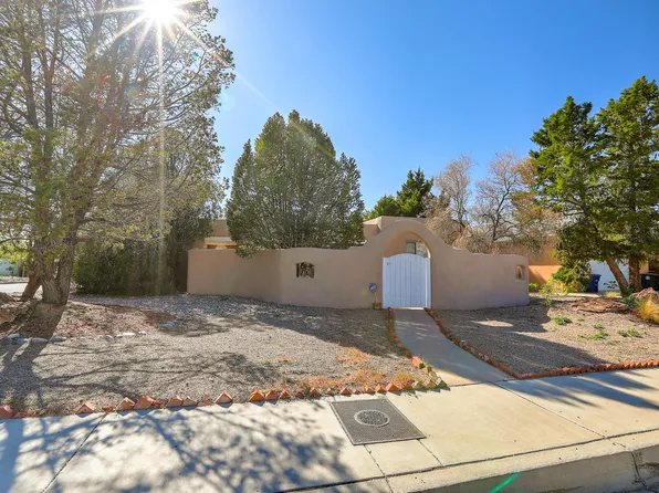 425 Hermosa Dr SE, Albuquerque, NM 87108