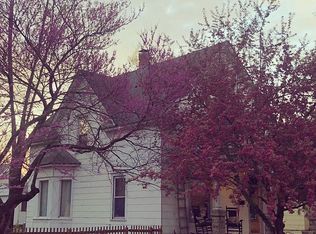 203 S Locust St, Eldon, MO 65026