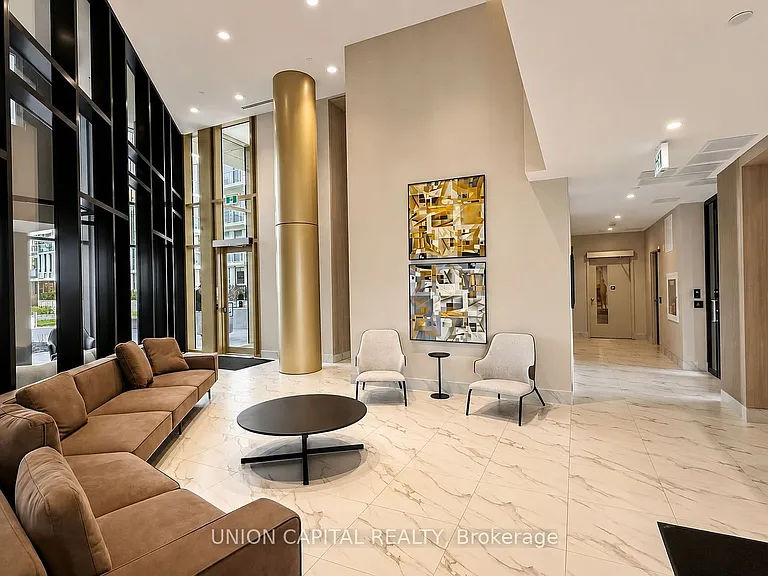 1005 Dundas St E #709 — Photo 2