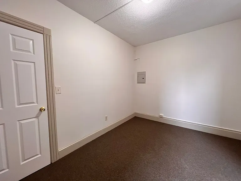 35-37 Bond St — Photo 5