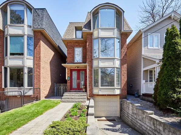 117 Edgewood Ave, Toronto, ON M4L 3H2