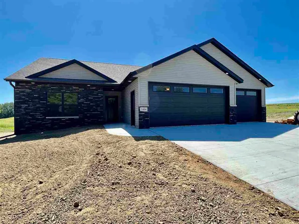 1006 Prairie View Dr, West Branch, IA 52358