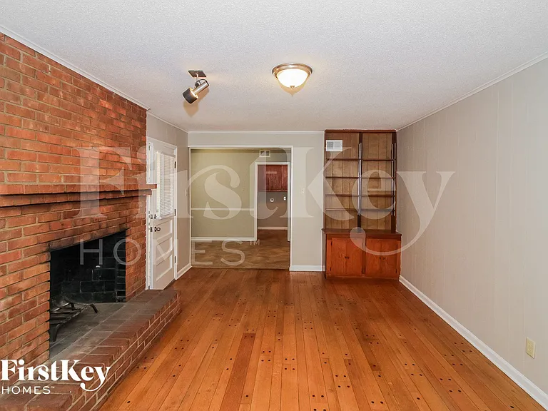 2693 Satellite St — Photo 5