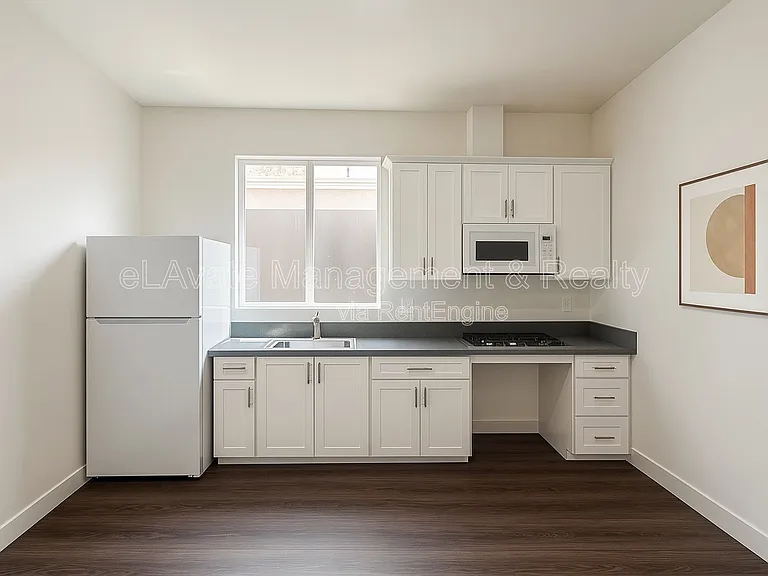 11201 S Main St #101 — Photo 3