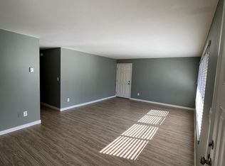 1413 NW 63rd St APT 4, Seattle, WA 98107
