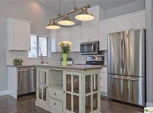 269 Dittlinger St, New Braunfels, TX 78130
