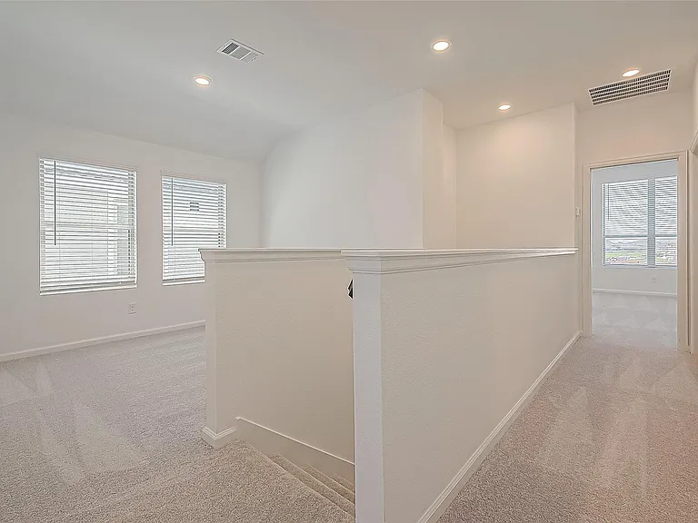 5554 Amber Brook Ln — Photo 16