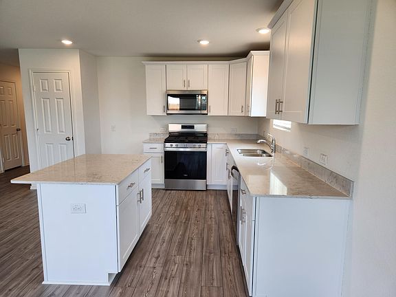 5th image of 14157 Aberavon Dr