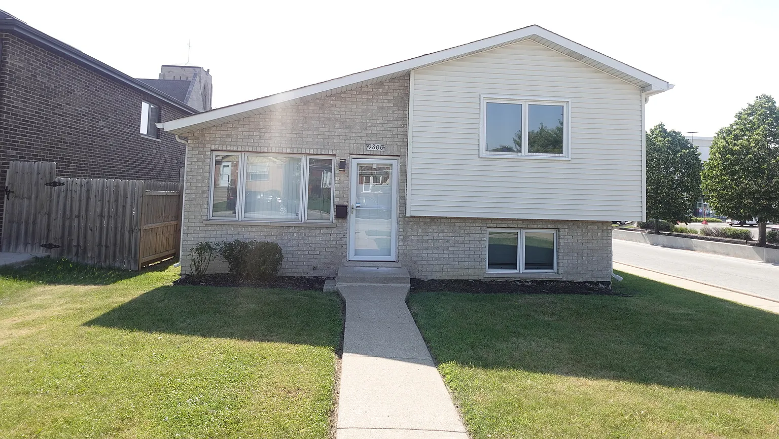 3 bed, 1153 sqft, $2,495 — Photo 1