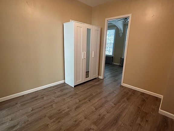 4th image of 1058 53rd St Floor 2