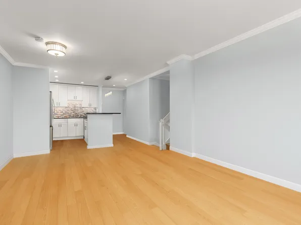 7 East 35th Street 2E image 9 of 9