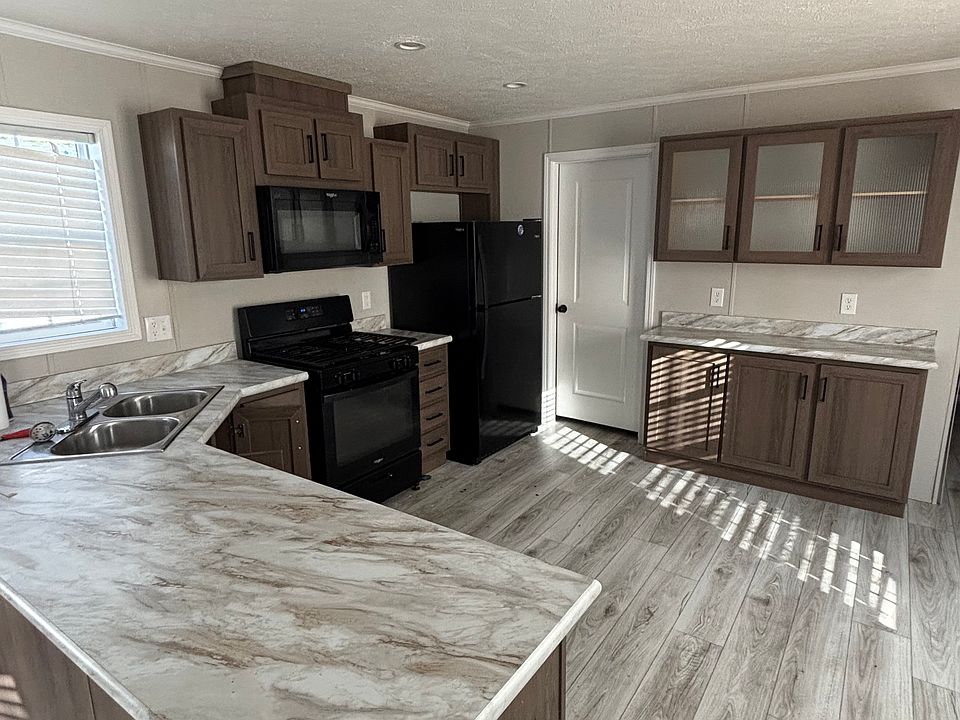 2nd image of 250 Woodland Trails Dr #250