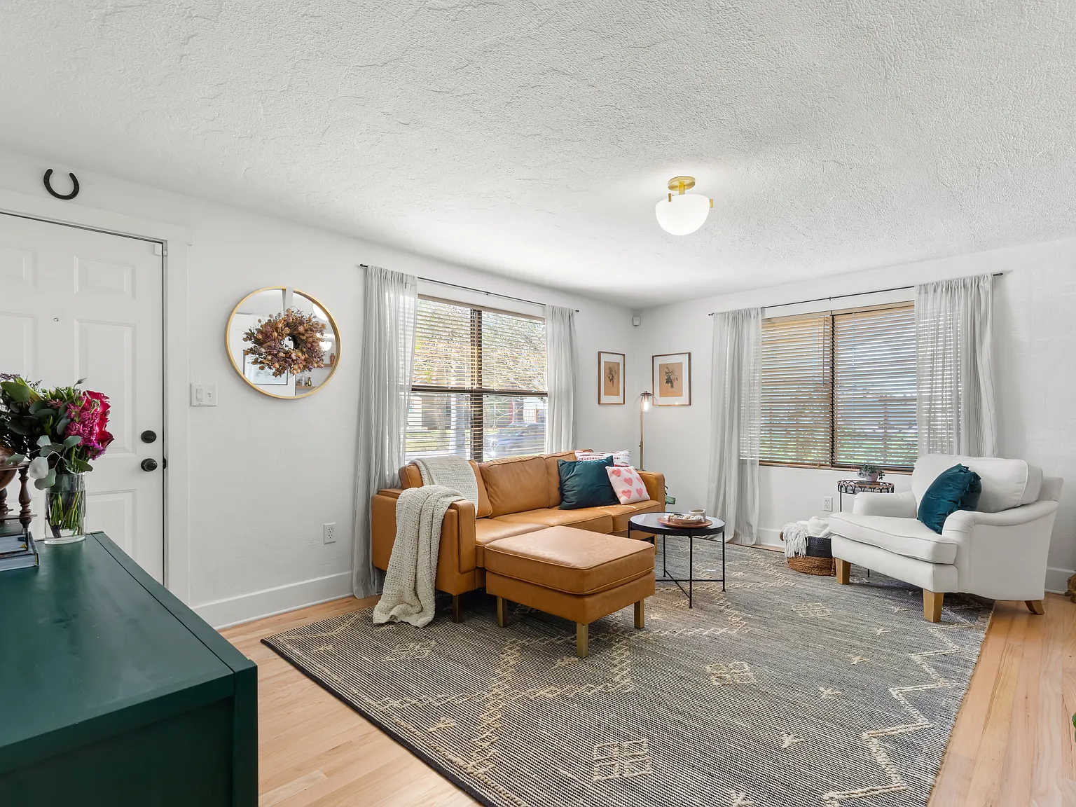 2 bed, 898 sqft, $2,650 — Photo 4