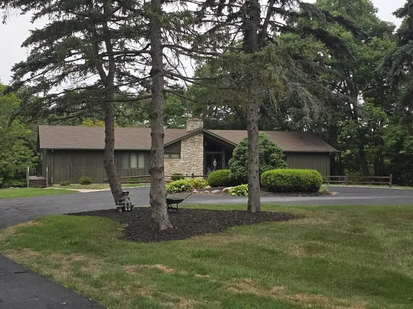 2767 Park Ln, Owosso, MI 48867