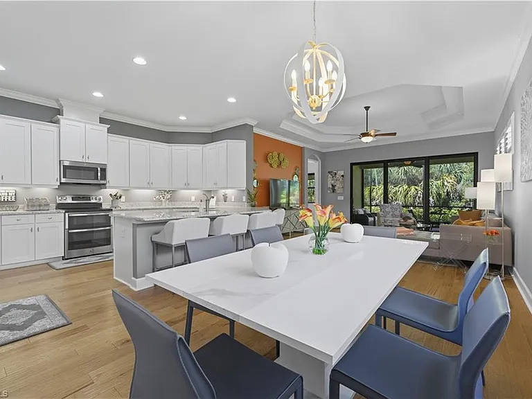 9475 Isla Bella Cir — Photo 6