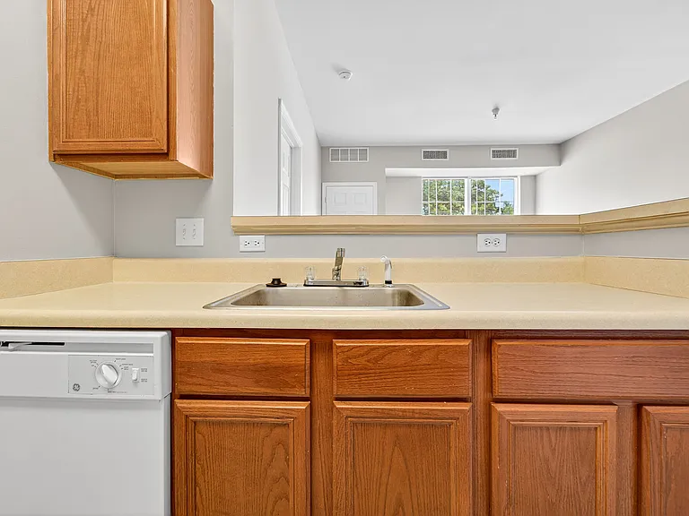 Atlantic at Twin Hickory — Photo 7
