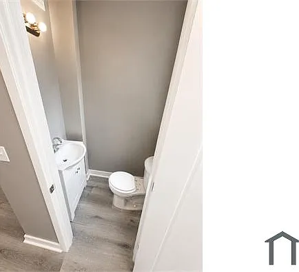 3 bed, 1104 sqft, $2,400 — Photo 2