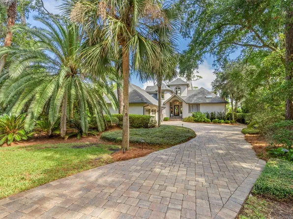 124 Long Point Dr, Fernandina Beach, FL 32034