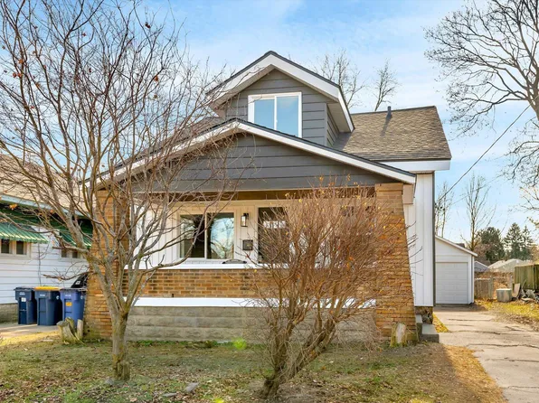 1126 Crescent St NE, Grand Rapids, MI 49503