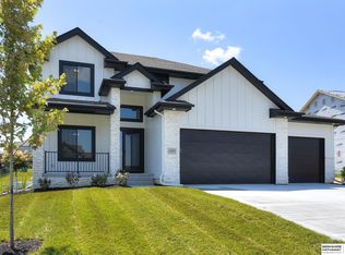 19009 Riviera Dr, Omaha, NE 68136