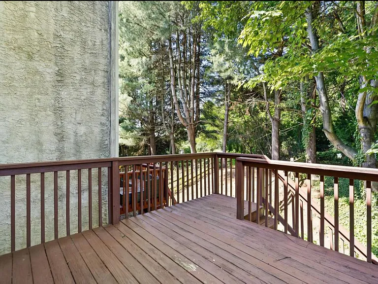 108 Richards Ln — Photo 19