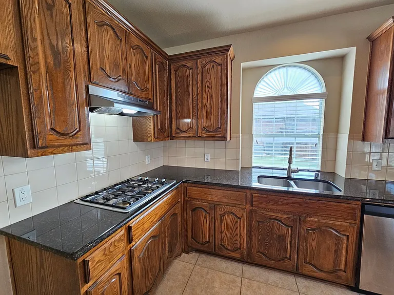 305 Cold Mountain Trl — Photo 25