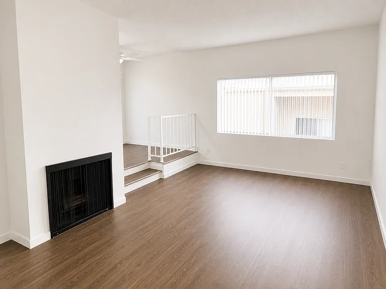14805 Magnolia Blvd — Photo 19