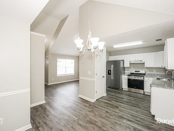 5th image of 5647 Sapphire Cir