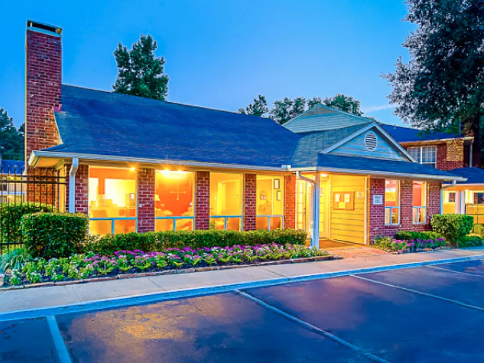 Quail Creek Apartments