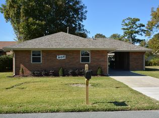 908 Ellen St, Gretna, LA 70056