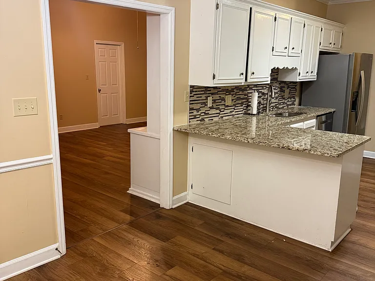 218 Hummingbird Ln — Photo 4