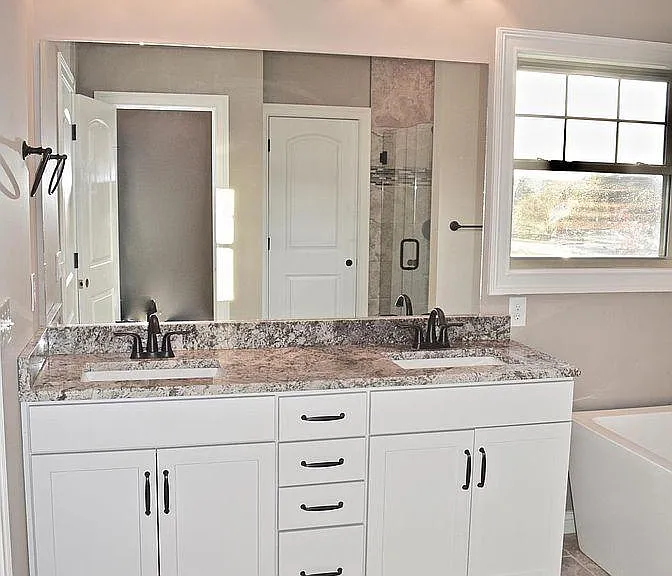 6631 Heritage Hills Dr — Photo 3