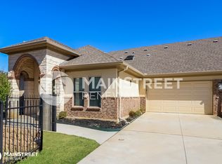 8811 Creek Run Rd #101, Fort Worth, TX 76120