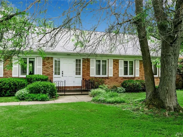 88 William Kidder Rd, Lancaster, NY 14086