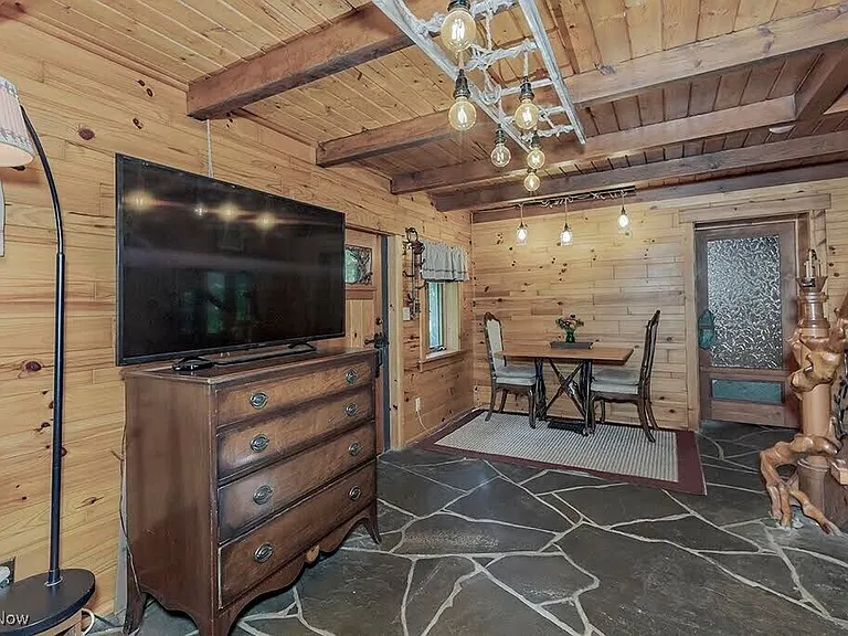 7020 S Woodland Rd — Photo 17