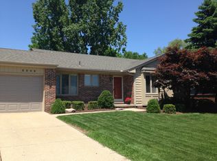2242 Highsplint Dr, Rochester Hills, MI 48307