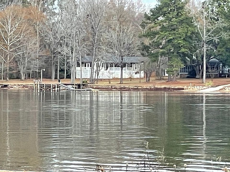 2nd image of 2351 Little Creek Rd