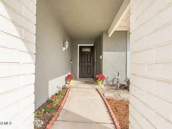 3rd image of 3637 E Stiles Ave
