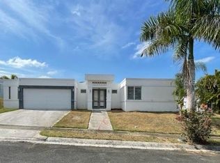 Clavel Clavel St, Caguas, PR 00725