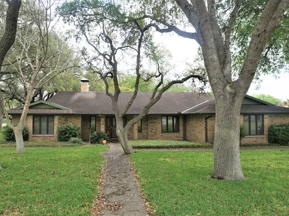 4880 Taylor Dr, Beeville, TX 78102