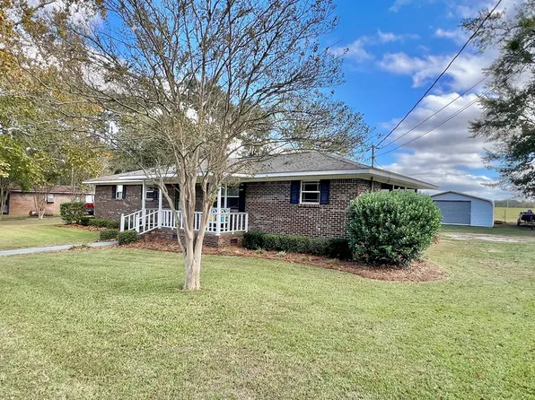 800 Maple Ave, Hartford, AL 36344