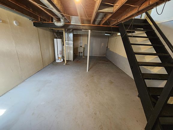 5th image of 1308 Hiland St #1