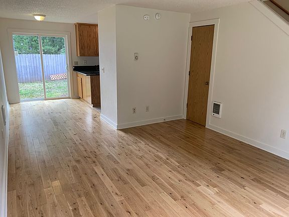 3rd image of 5141-5147 NE Killingsworth St