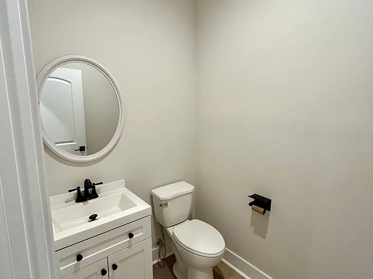 944 Irwin St — Photo 20