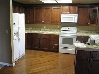 3rd image of 7013 Allenwood Ct