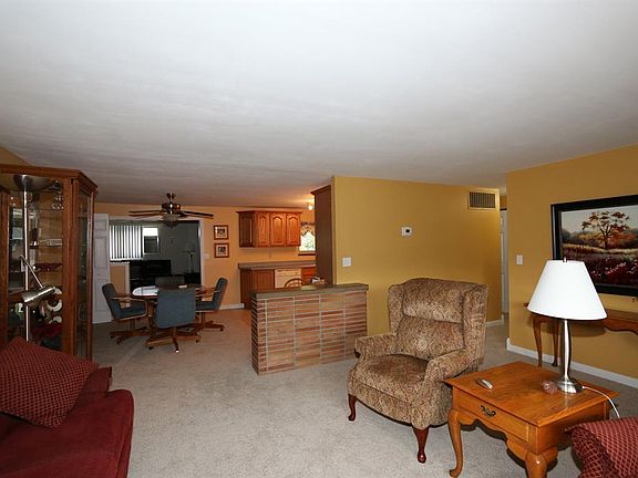 4th image of 2260 Lynpark Ave