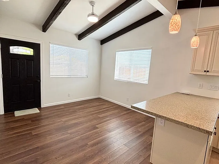 1636 W Pine Ave — Photo 2
